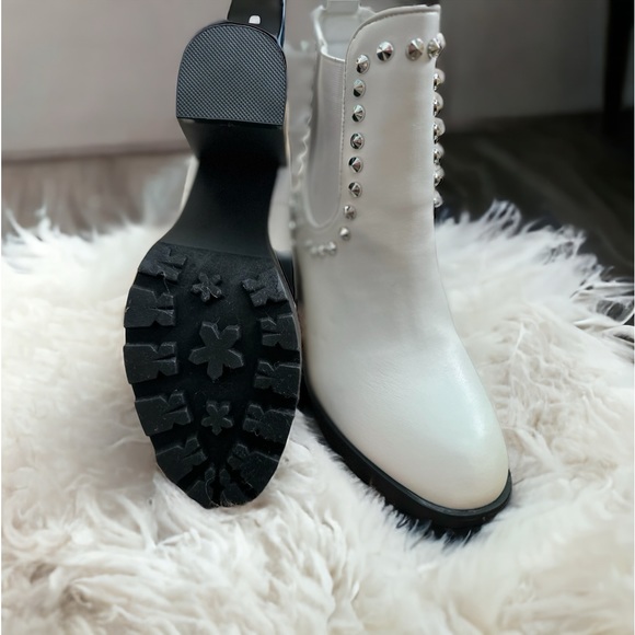 Nicole Miller Embellished White Ankle Booties - Picture 1 of 5